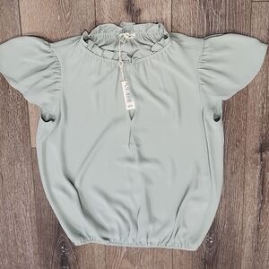 NWT Max Studio Light Seafoam Green Feminine Ruffle Cap Sleeve Blouse XS Cropped
